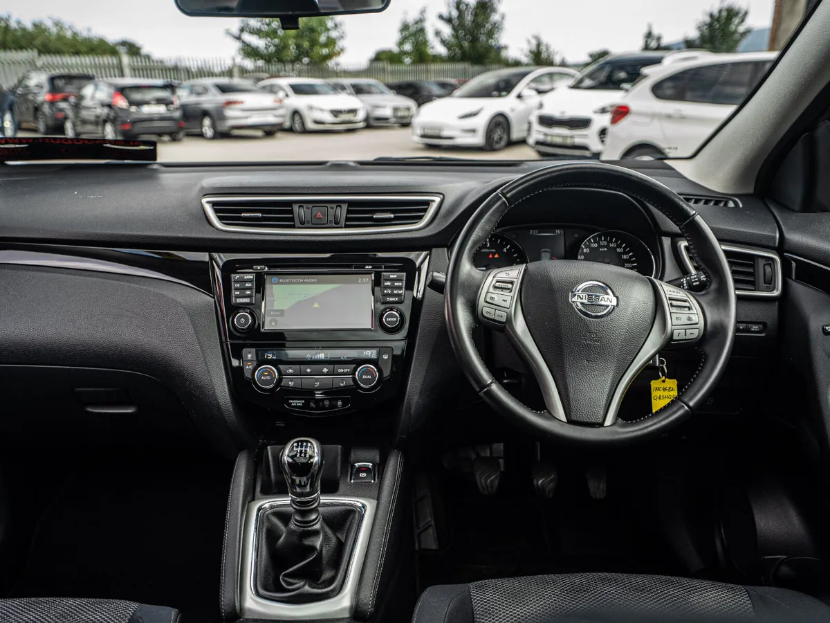 2017 Qashqai 1.5d/1 Owner/Irish/1yr warranty - Image 4