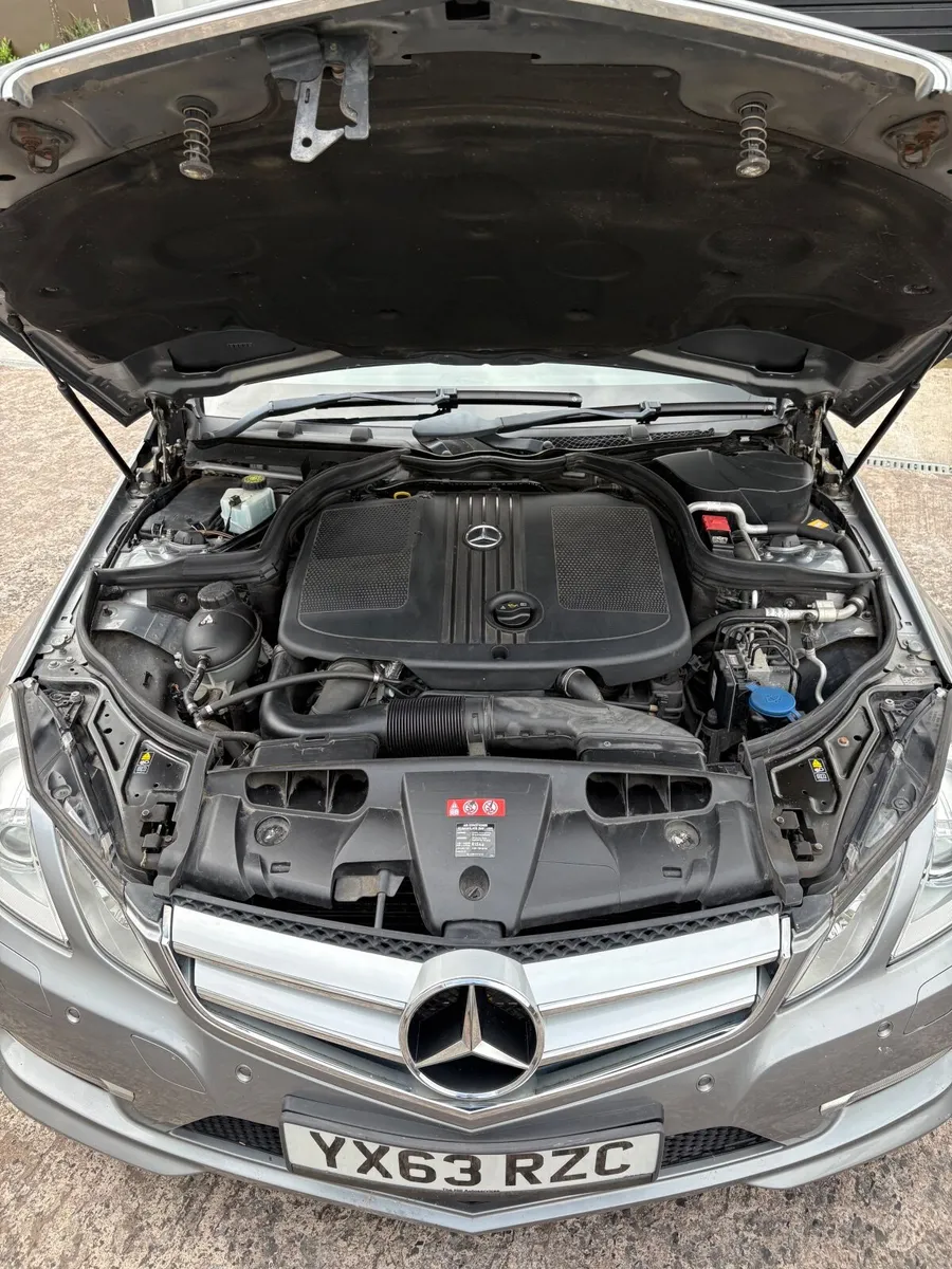 Mercedes-Benz E-Class 2013 - Image 3