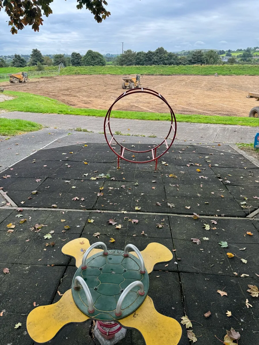 Play equipment - Image 4