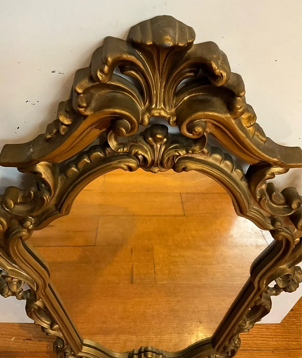 Vintage Italian Baroque Mirror in Gilted Resin - Image 4