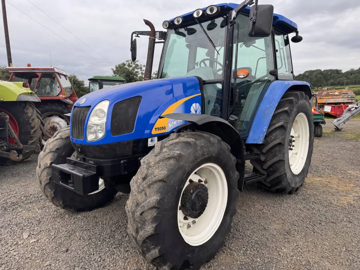 2009 New Holland T5050 - Image 1