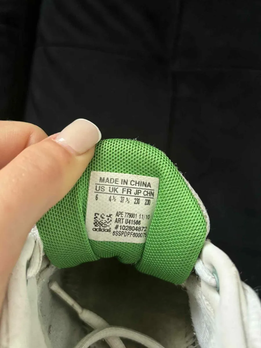 Tennis Shoes - Image 4