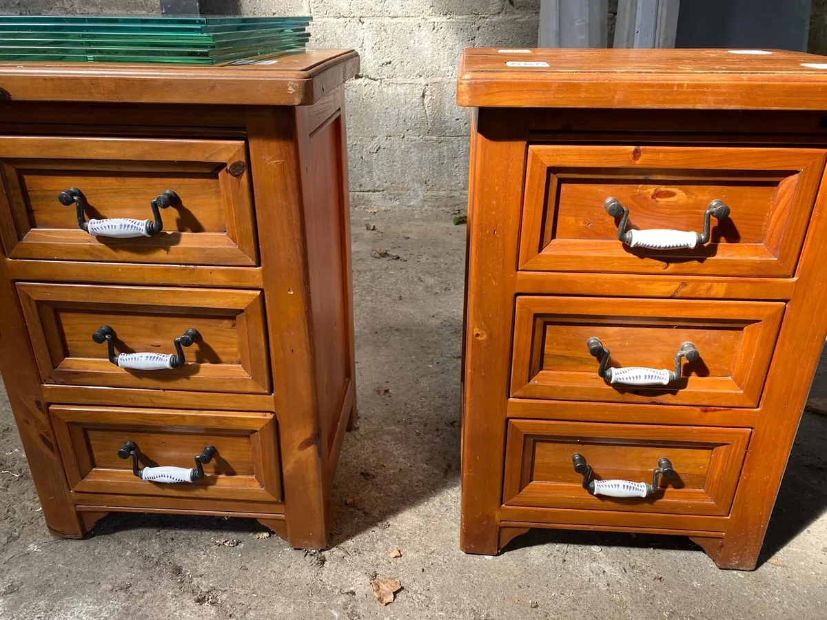 Bedside Lockers