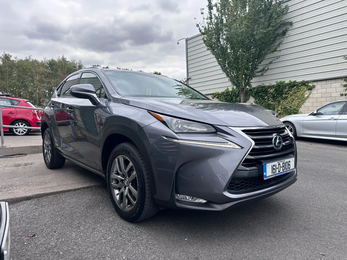 Lexus NX300H Executive, 2016 - Image 1