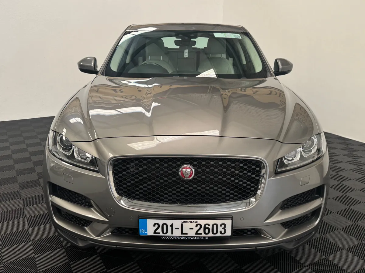 2020 Jaguar F-Pace automatic (warranty) - Image 4