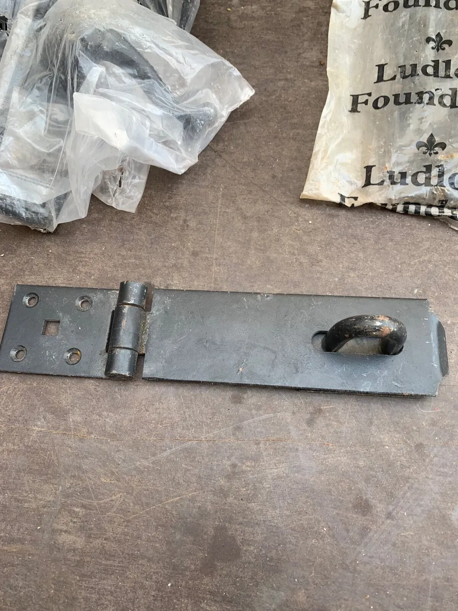 Handles, knocker & letter box - Image 3