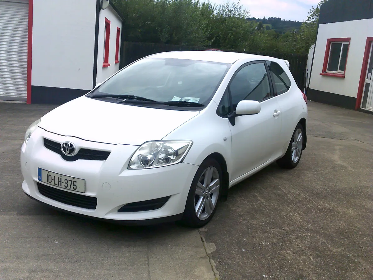 Toyota Auris 2010 - Image 3