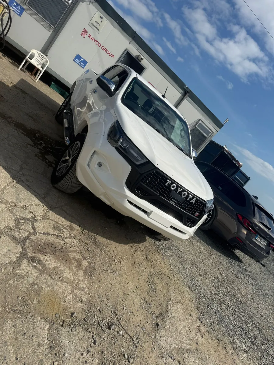 2019 TOYOTA HILUX GR INVINCIBLE - Image 3