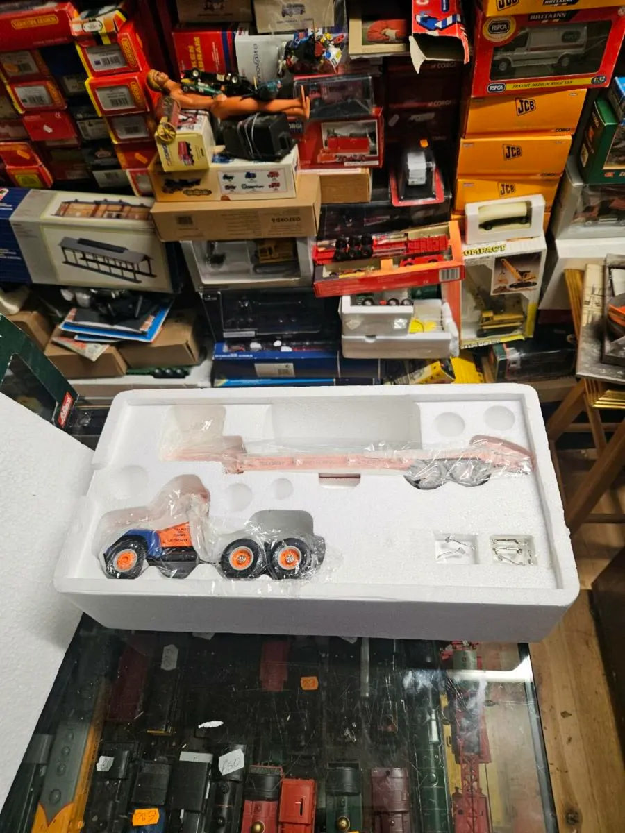 Corgi First Gear International Truck Low Loader 1: - Image 1