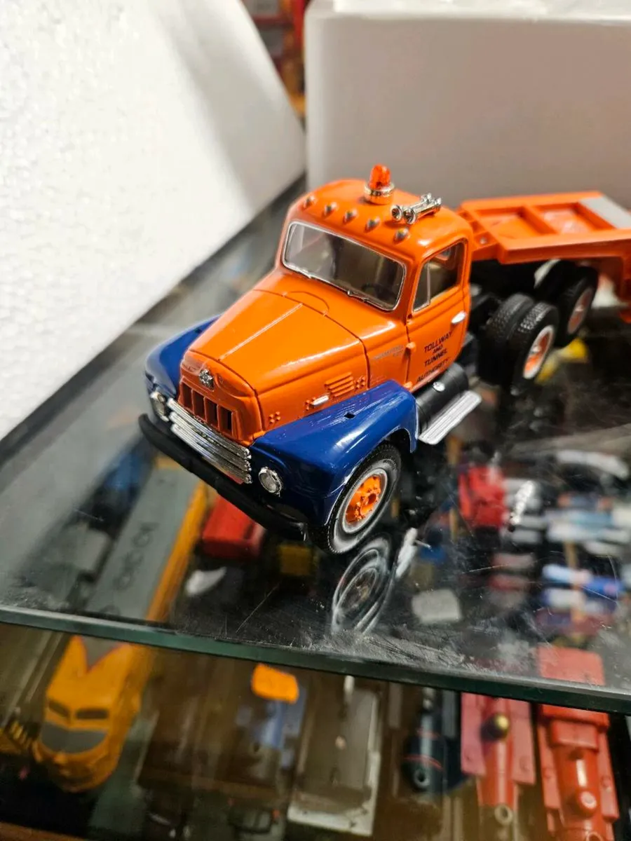 Corgi First Gear International Truck Low Loader 1: - Image 4