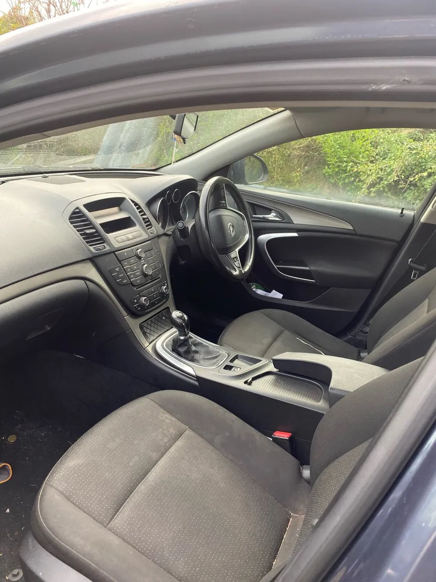 Car - Image 2
