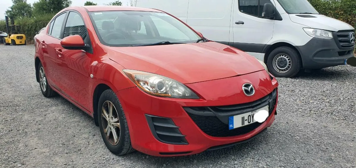11 MAZDA 3 DIESEL - Image 1