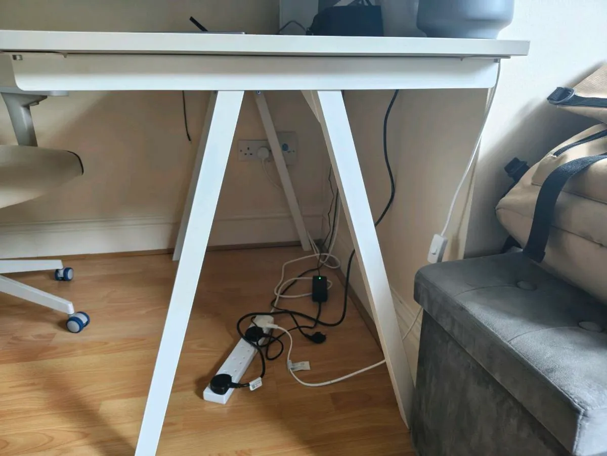 Desk - Image 2