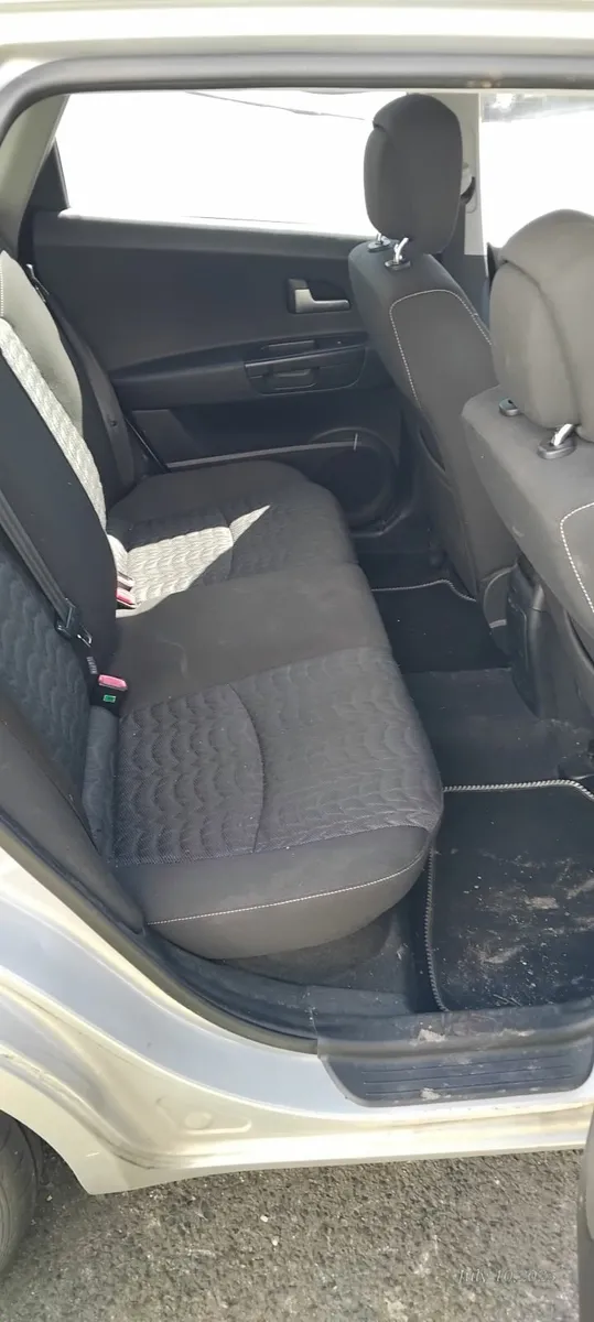 Kia Ceed 2011 - Image 3