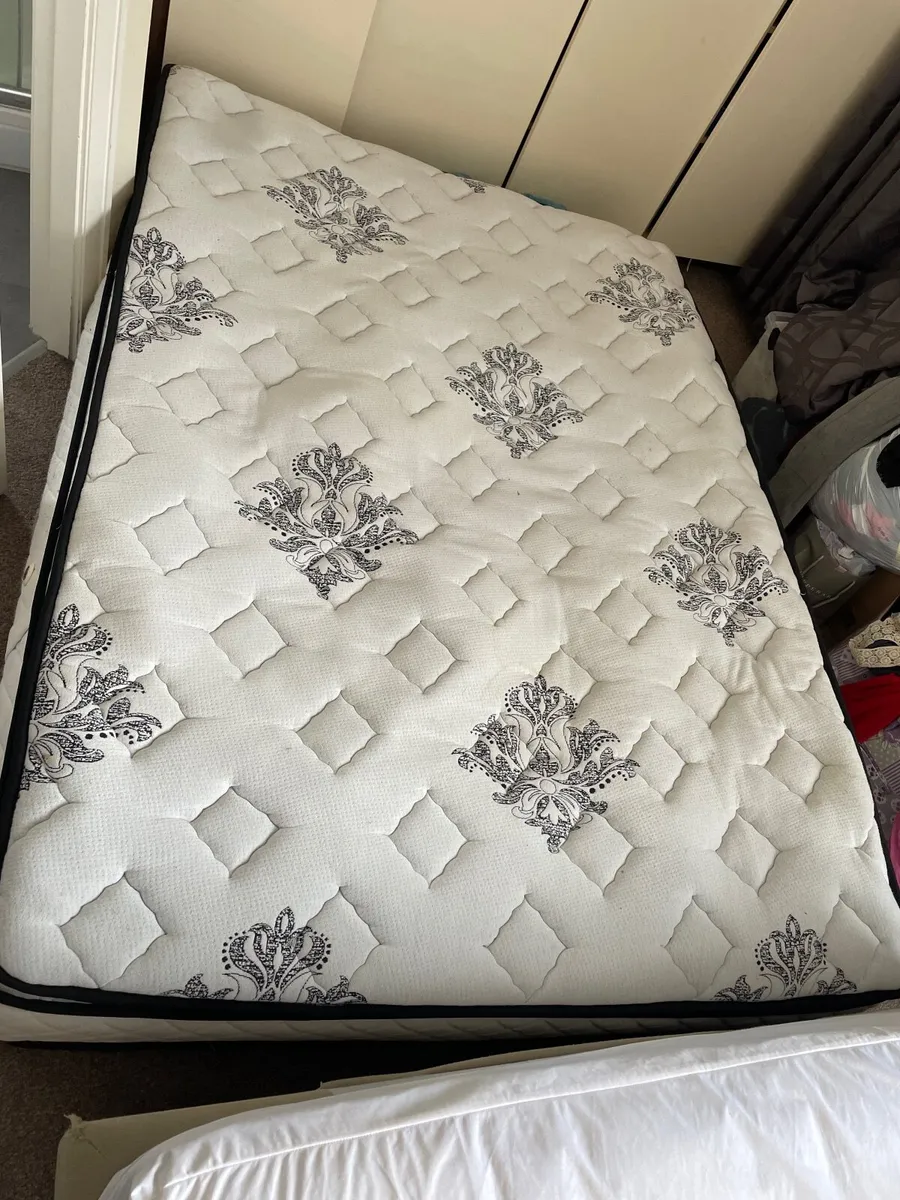 Free double mattress