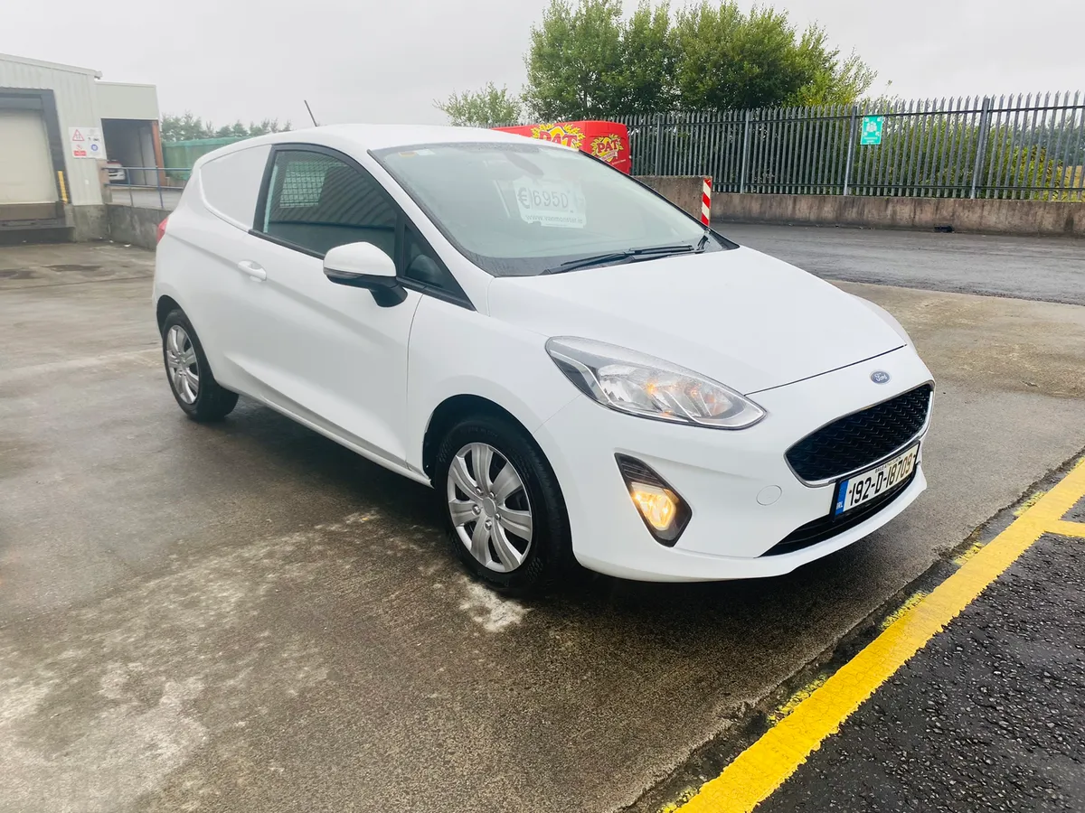 192 Ford Fiesta 1.5 commercial €6,950 + VAT - Image 3