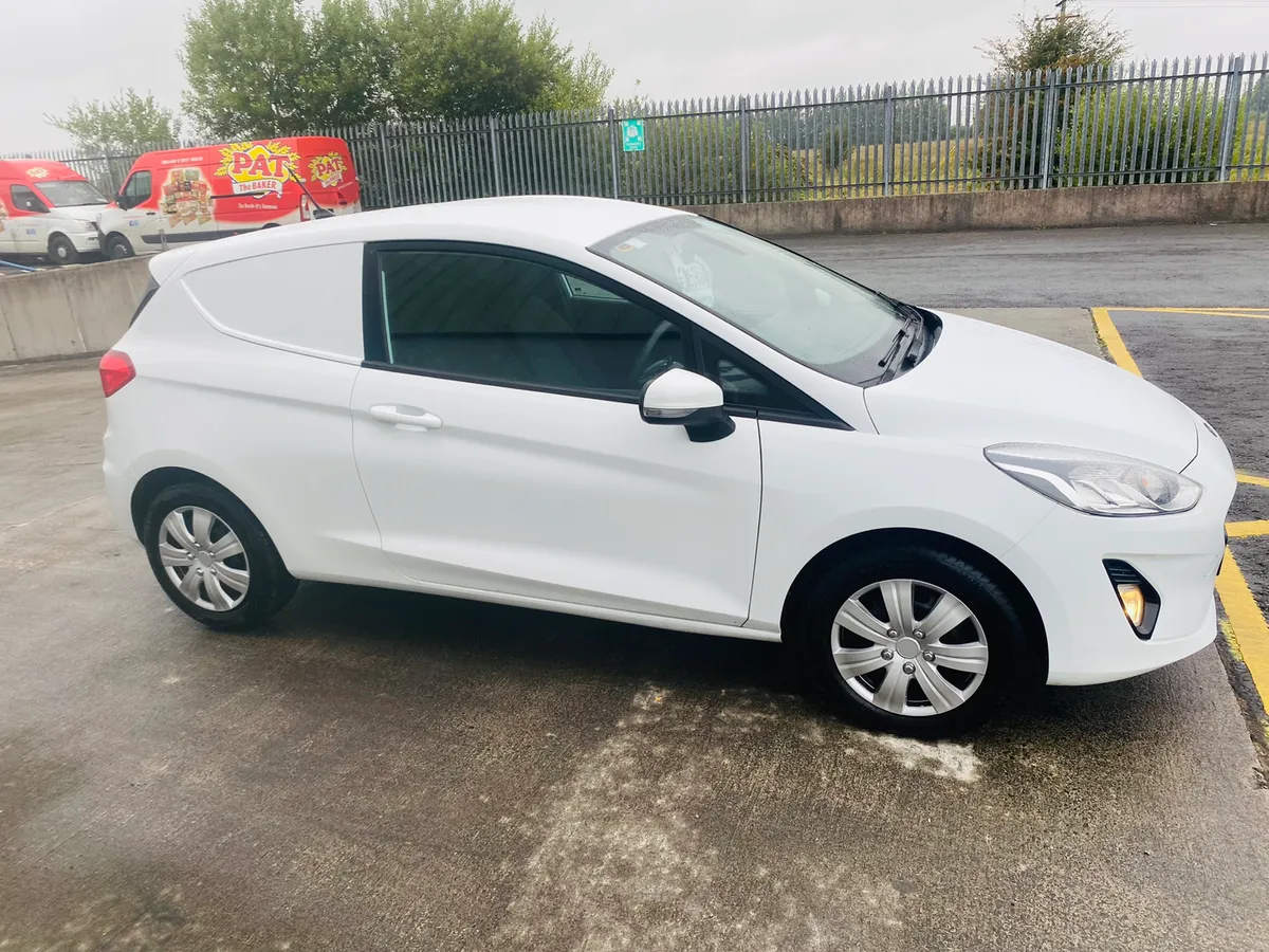 192 Ford Fiesta 1.5 commercial €6,950 + VAT - Image 4