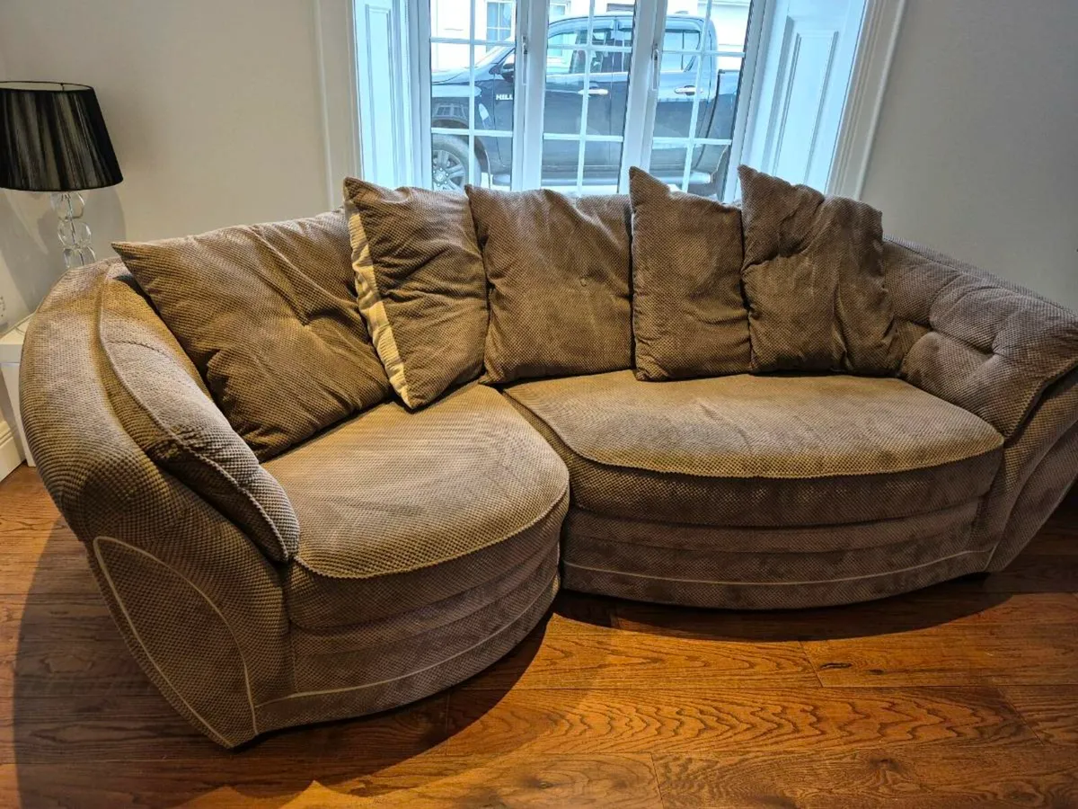 Swivel chair 3 piece suite table and chairs bath - Image 1