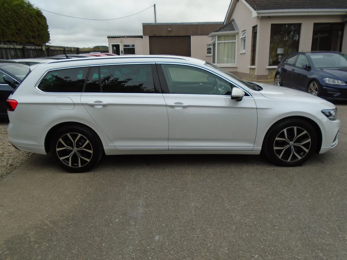 Volkswagen Passat 2020,2lt 150/leather/dsg/auto - Image 2