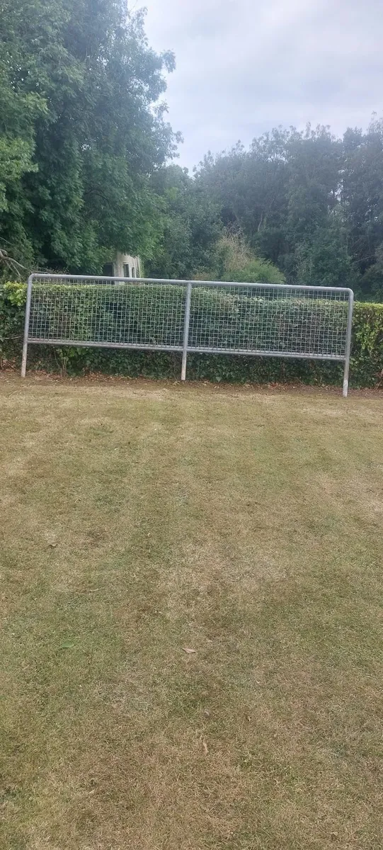 Galvanised metal fencing - Image 1