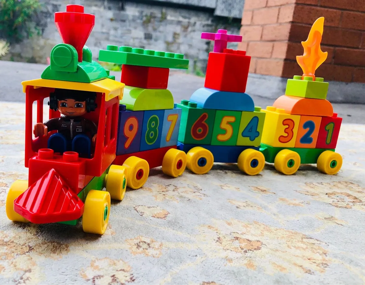 Squigs, Build your garden & Number Train by Duplo - Image 3