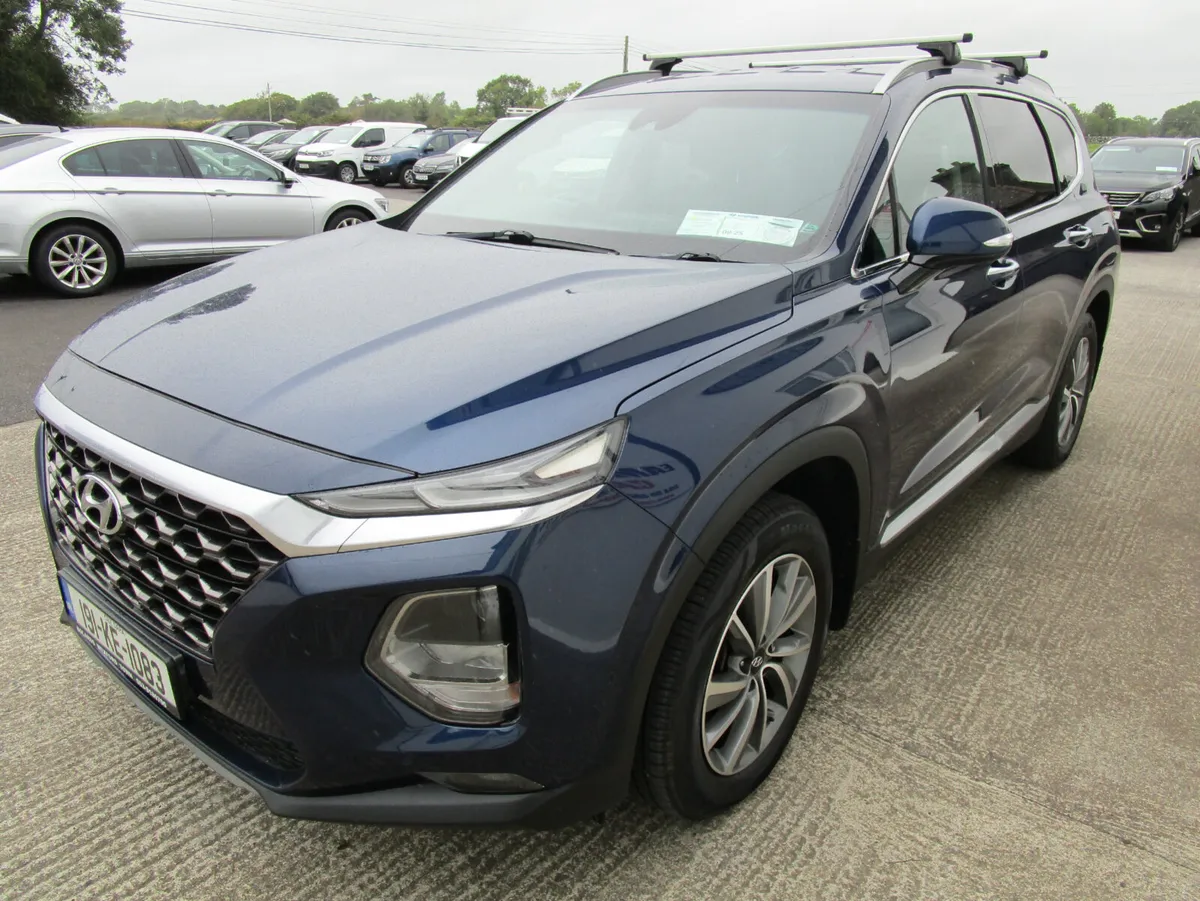 Hyundai Santa Fe  4x4  7 Seats - Image 3