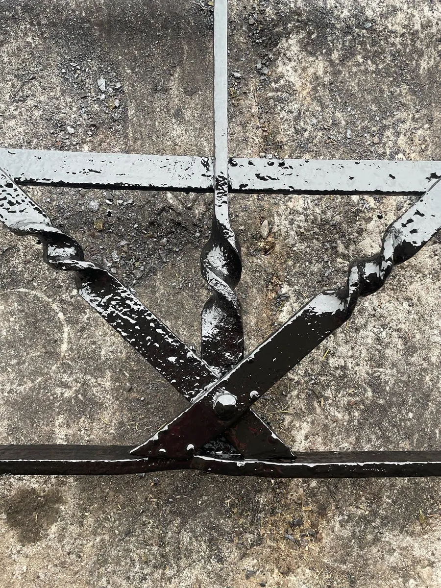 Iron gate - Image 4