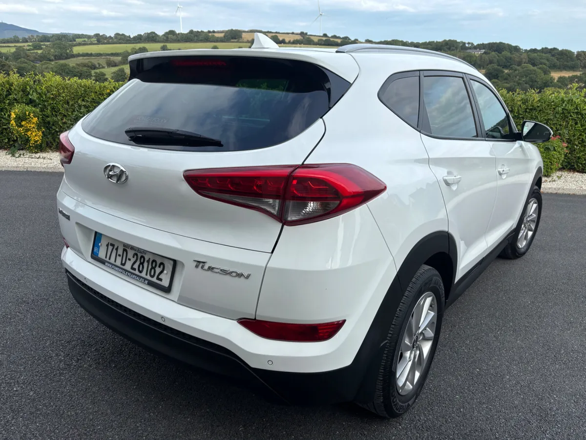 2017 Hyundai Tucson Executive 1.7 Diesel NCT 03/27 - Image 3