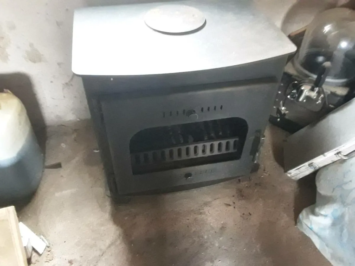 Stove with back boiler - Image 4