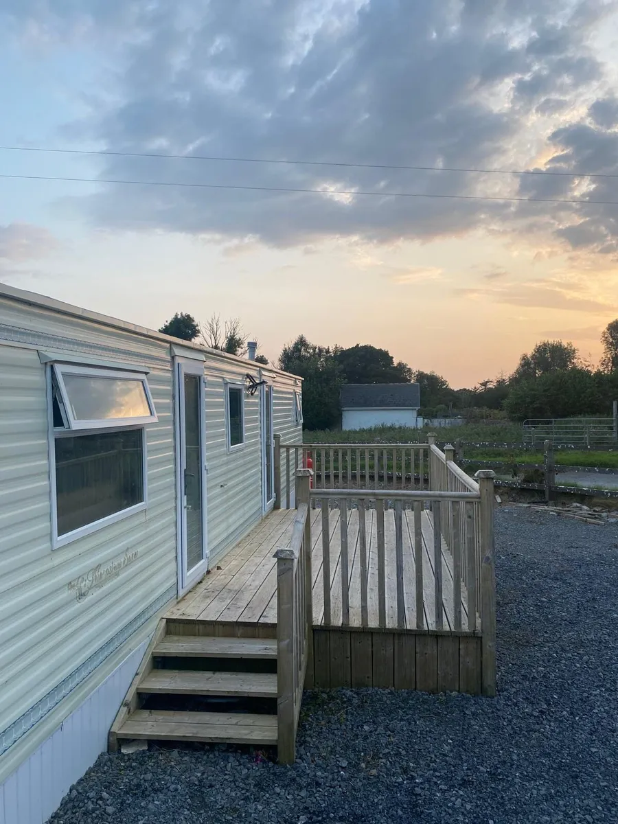 36x12ft Mobile Home - 2 Bed, En-suite, Solid Fuel - Image 4
