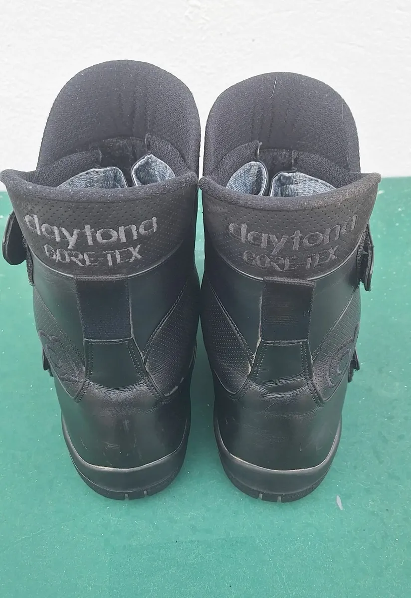 Daytona Gore - Tex Boots Size EU 45 - Image 1