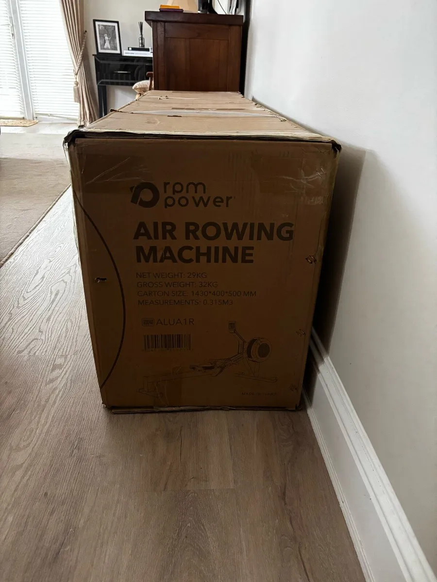 Rowing machine - Image 1