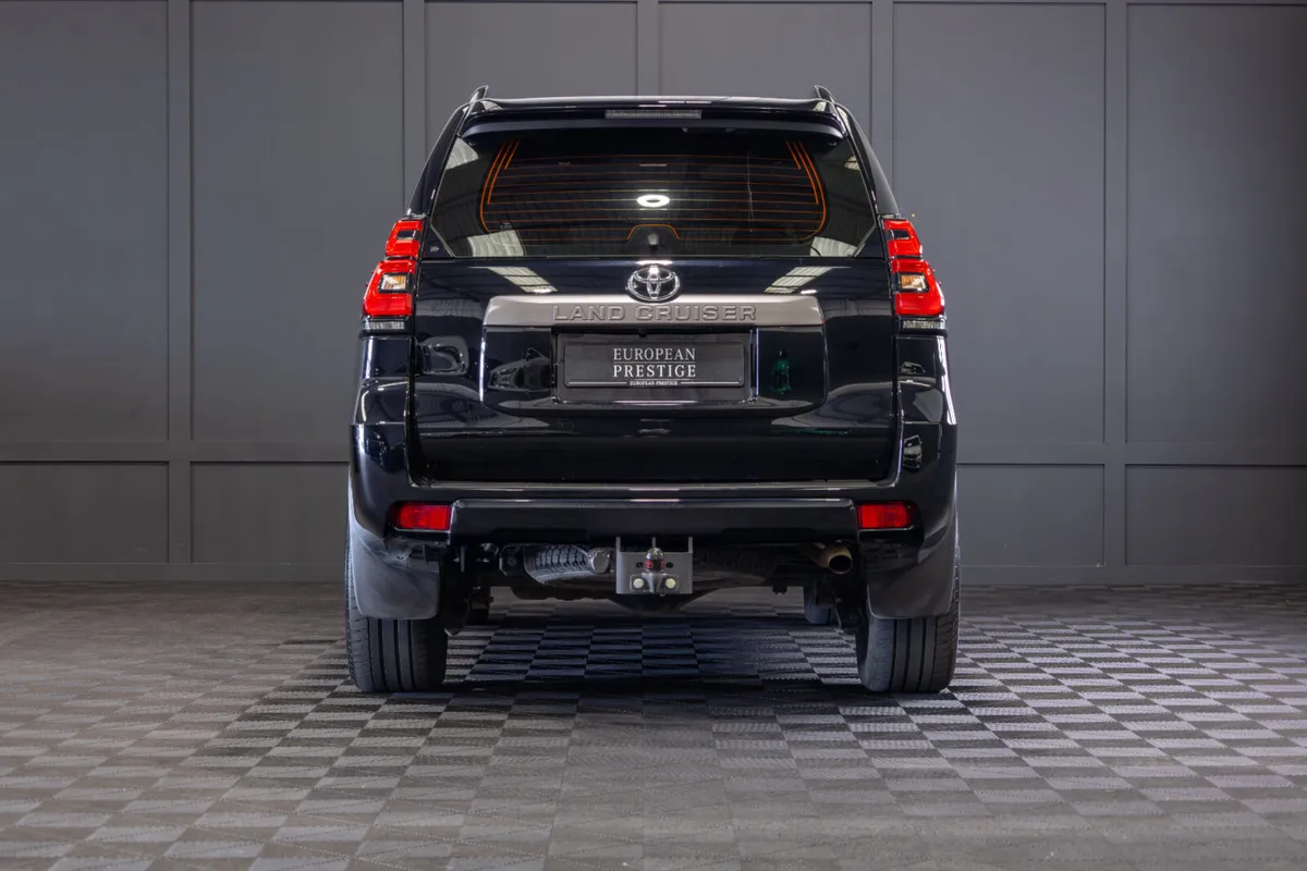 2024 Toyota Land Cruiser LWB 2 Seat Commercial - Image 4