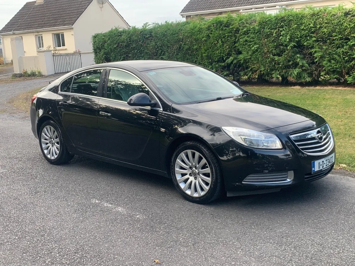 Opel Insignia - Image 1