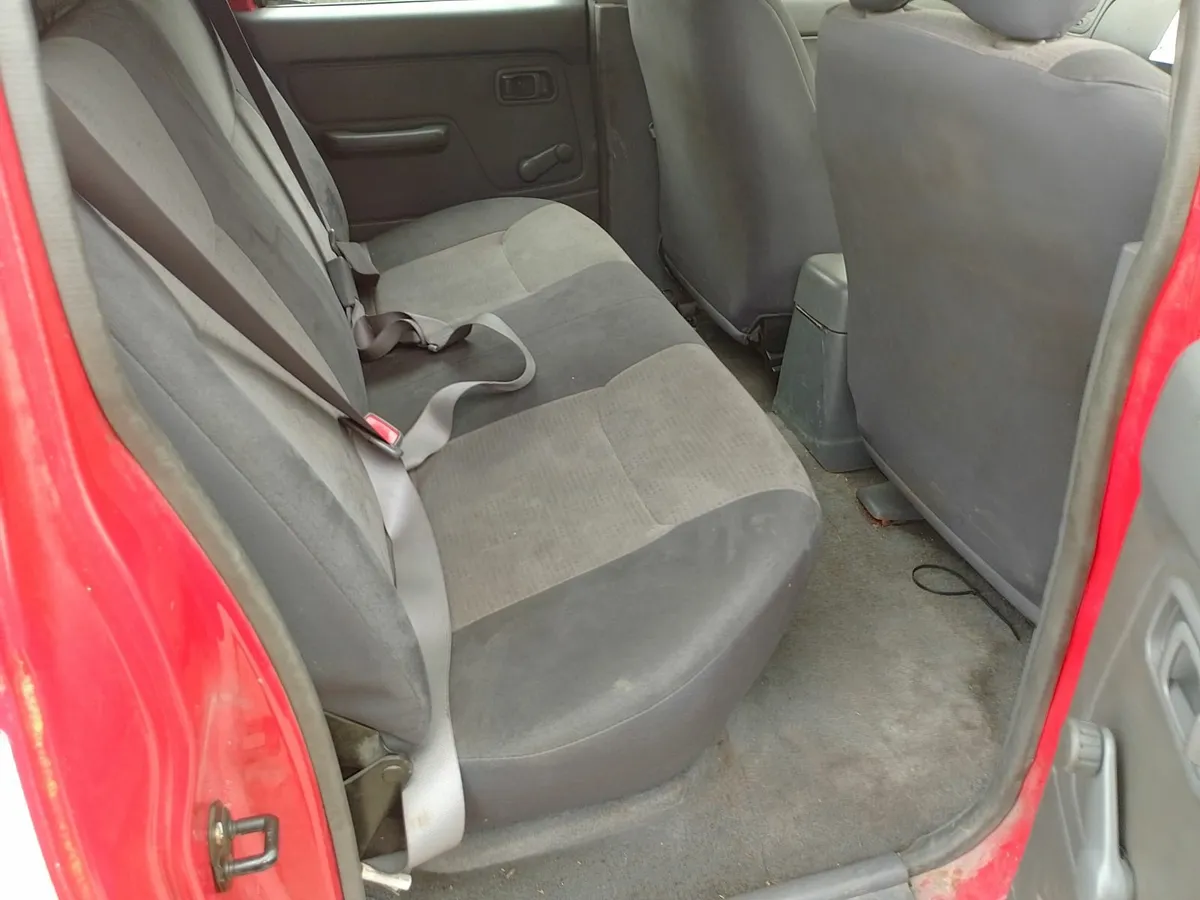 05 Nissan Navara Tax 04-26 DOE 03-26 - Image 4