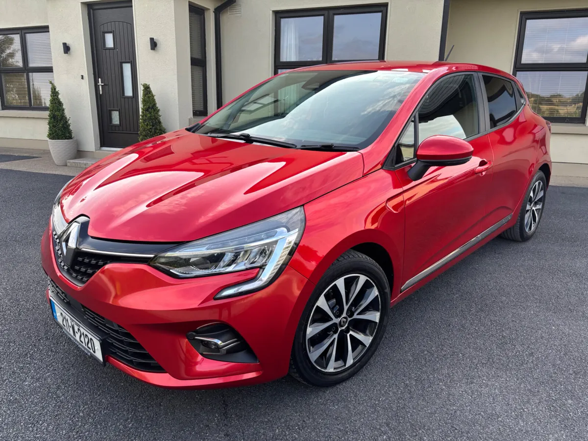 2021 (211)Renault Clio Iconic 1.0 Petrol 5Dr 52KMS - Image 2