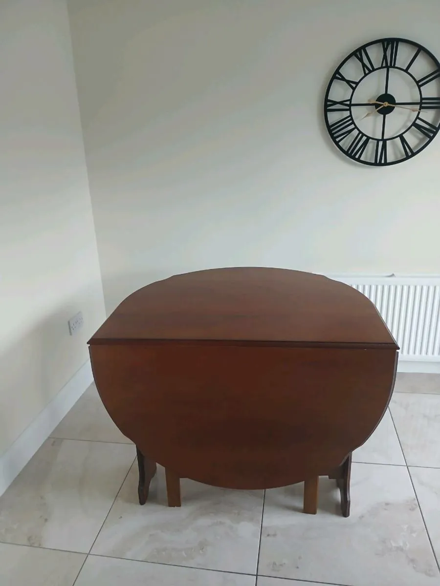 Kitchen table - Image 2