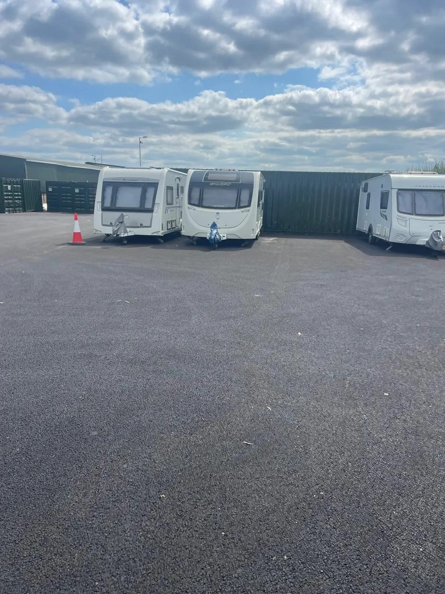 Short Term and Long Term Parking available - Image 1