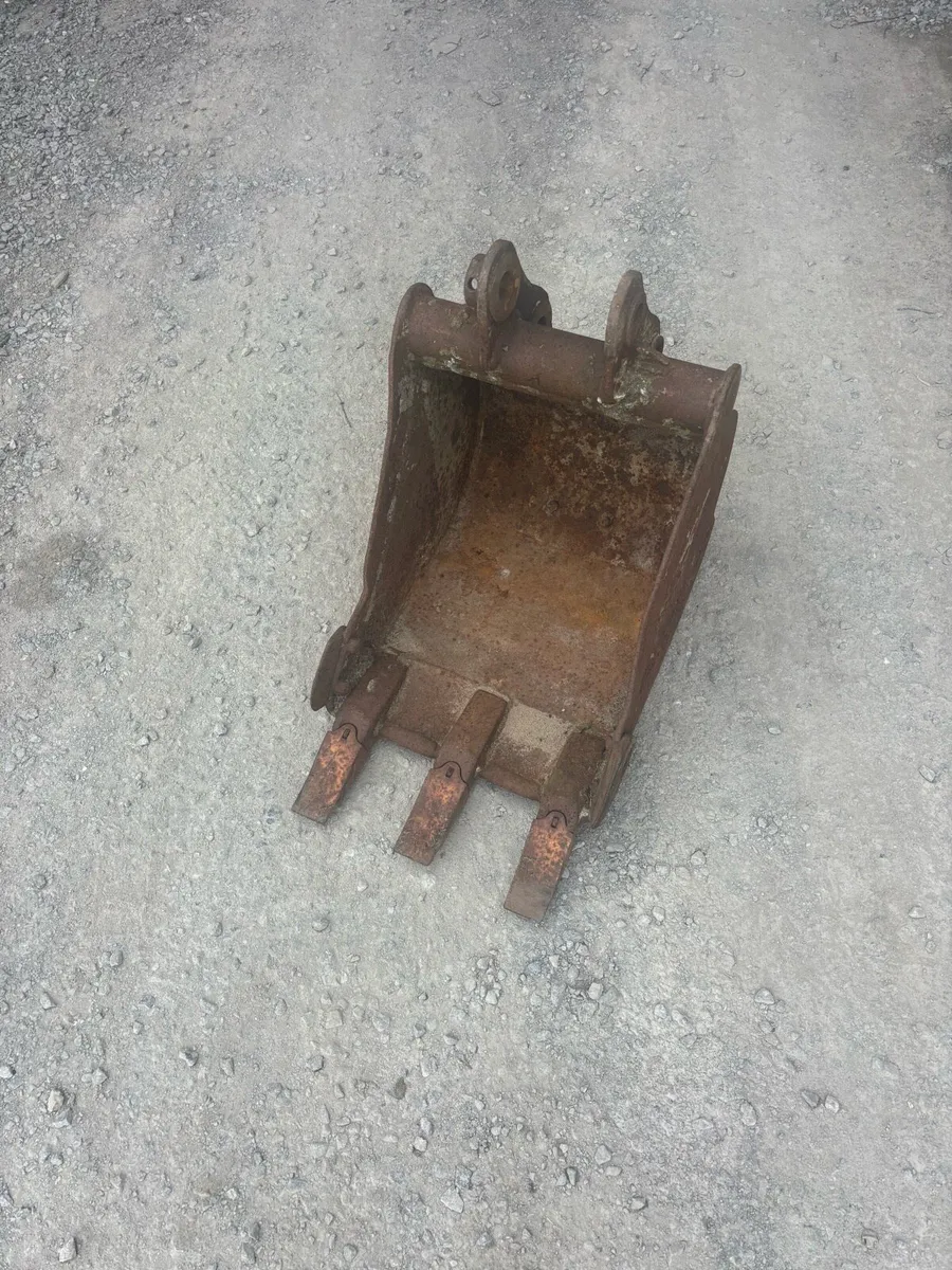 Digger bucket - Image 1