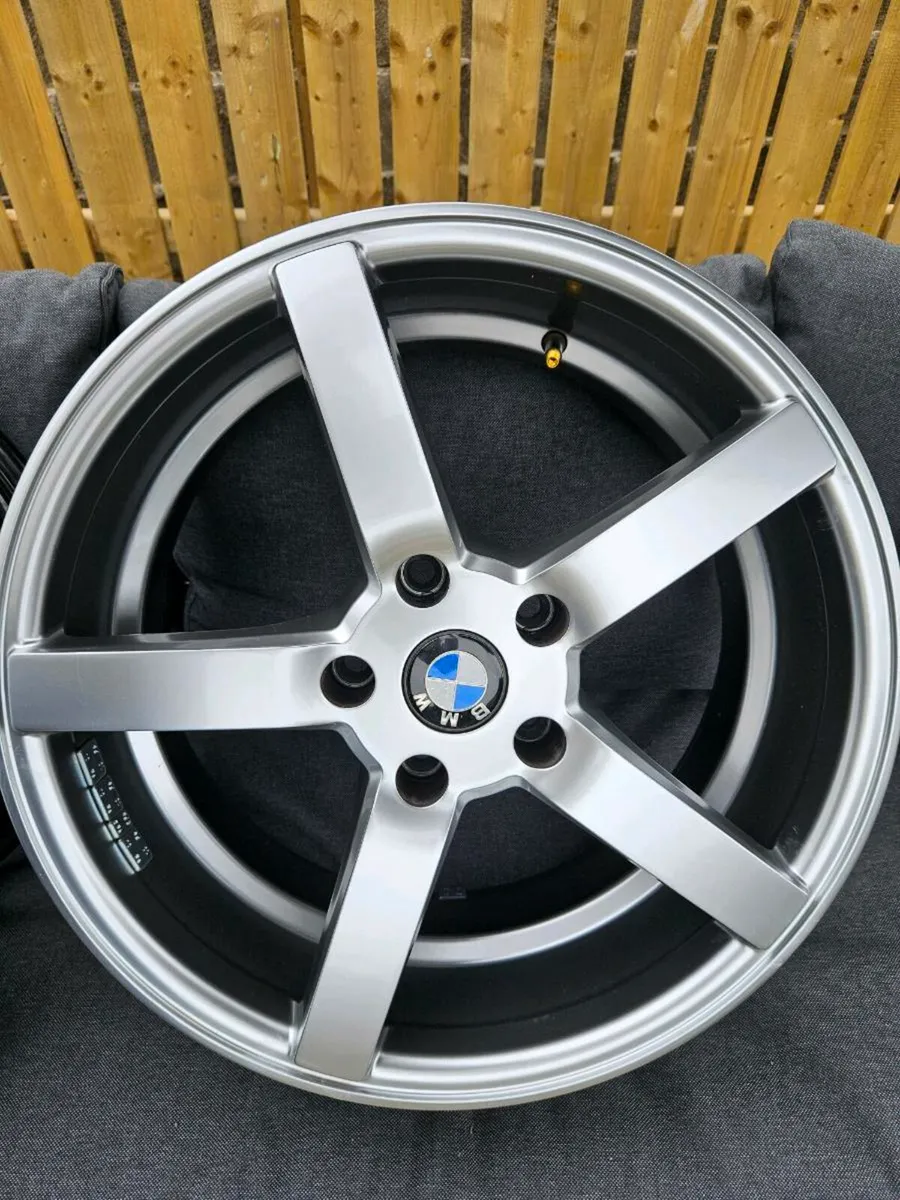 Alloy wheels - Image 4