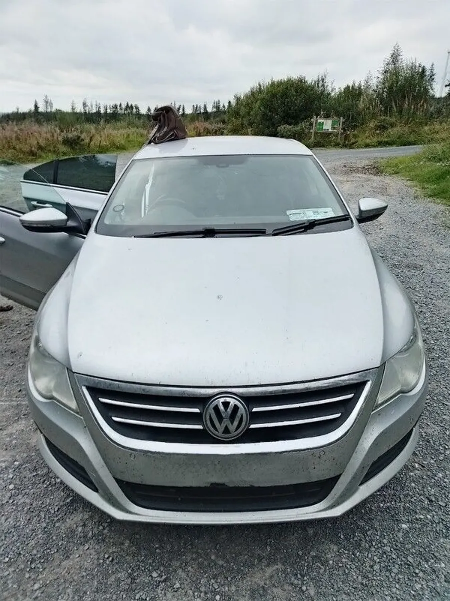 2009 Volkswagen Passat CC - Image 1