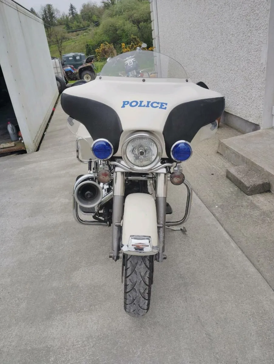 Motorcycle - Image 4