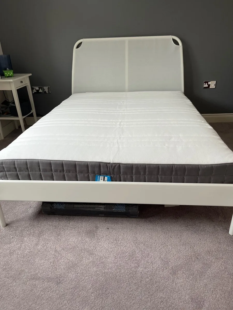 Double bed frame and mattress - Image 1