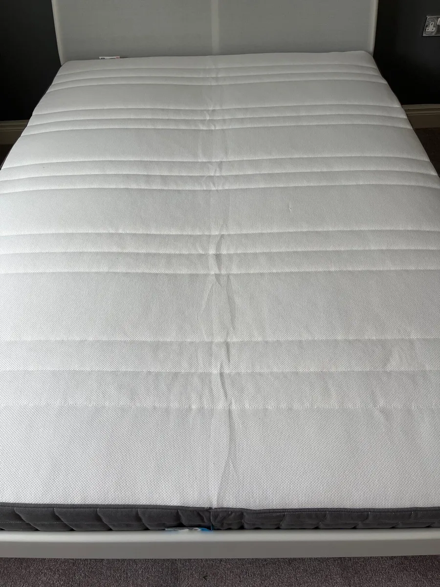 Double bed frame and mattress - Image 2