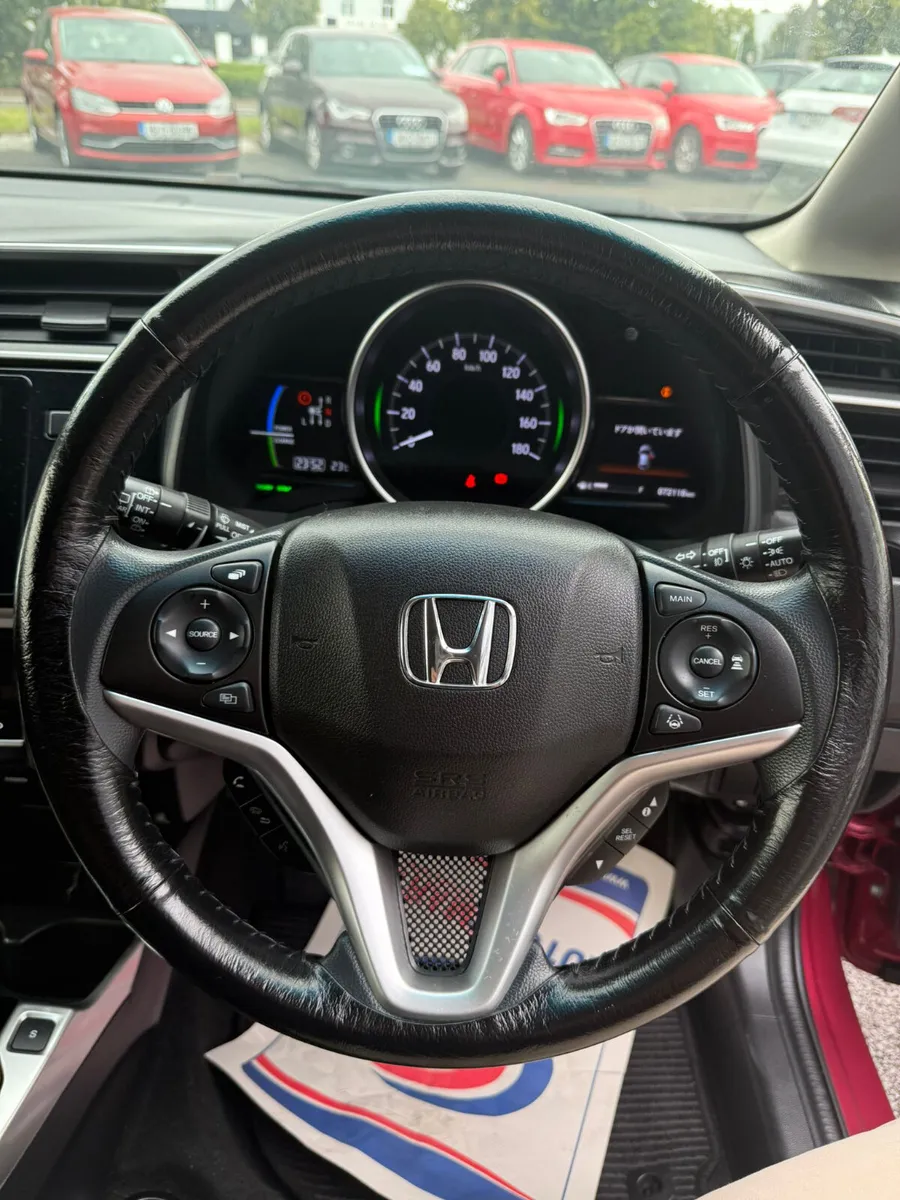 2018 Honda Fit 1.5 Petrol Hybrid ,Leather Package - Image 3