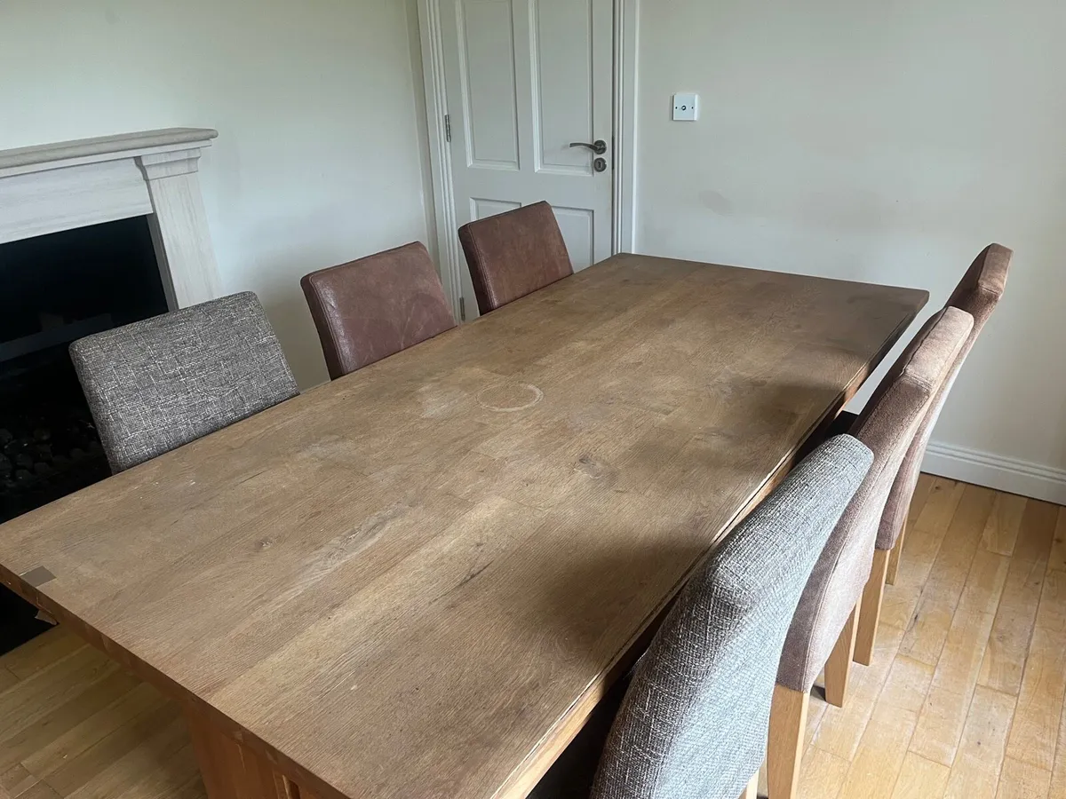 Solid Oak Table With 6 Chairs And Matching Press - Image 2