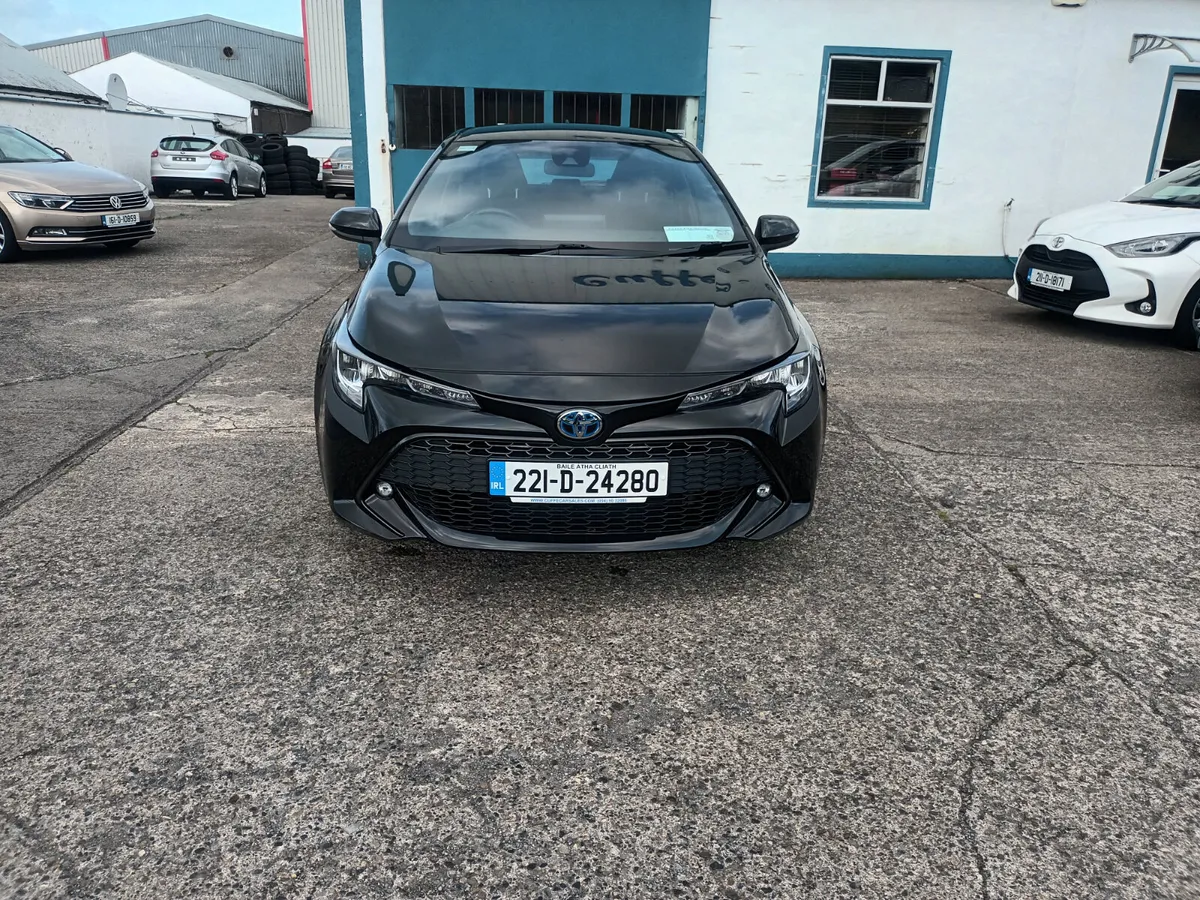 2022 Toyota Corolla 1.8 Hybrid Luna Hatchback - Image 3