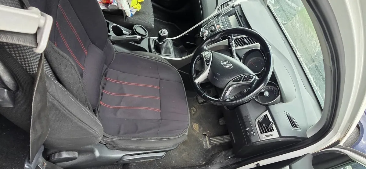 Hyundai i30 2014 - Image 2