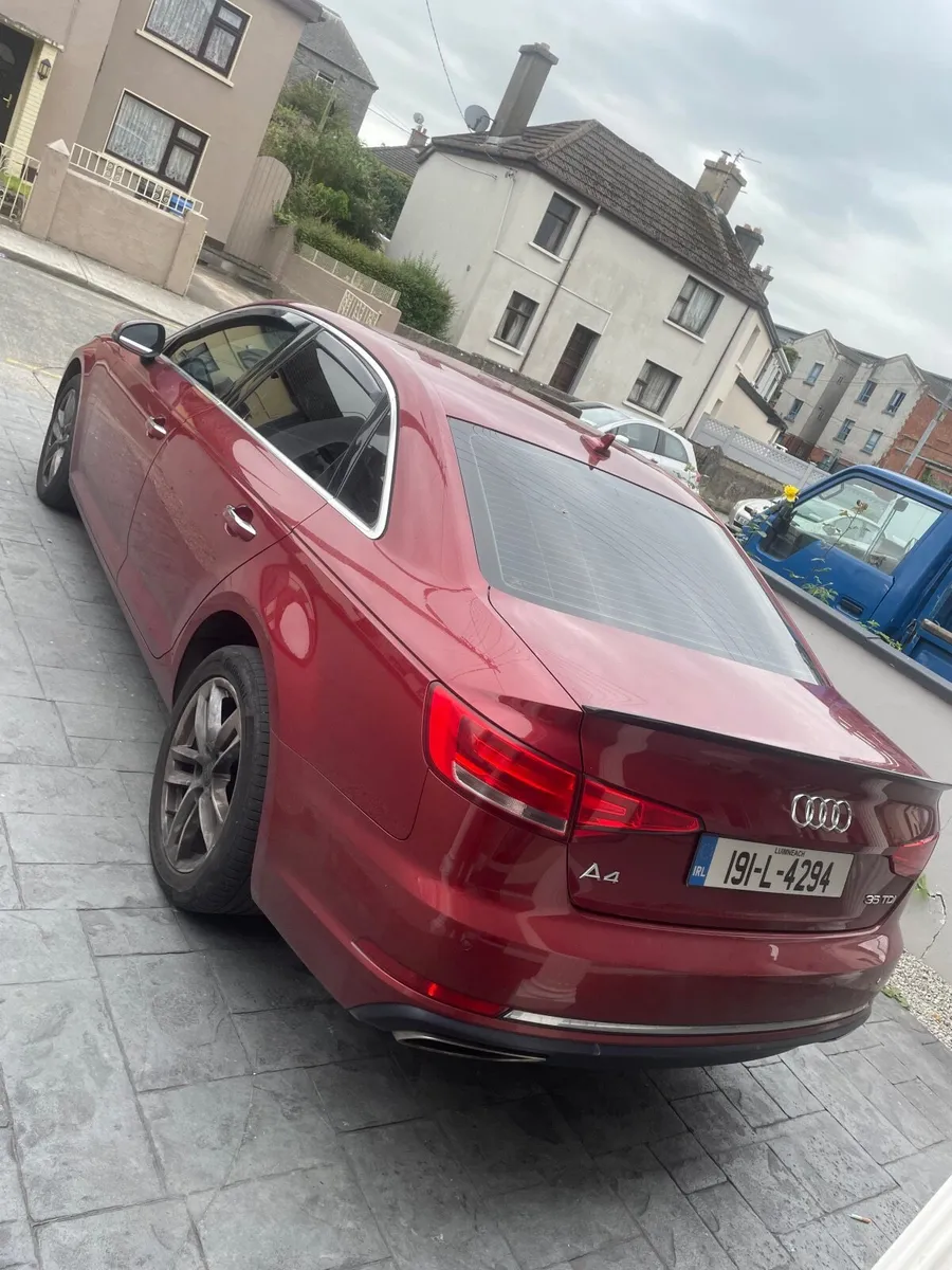 2019 Audi A4 2.0 TDI 35 S-Tronic - Image 3