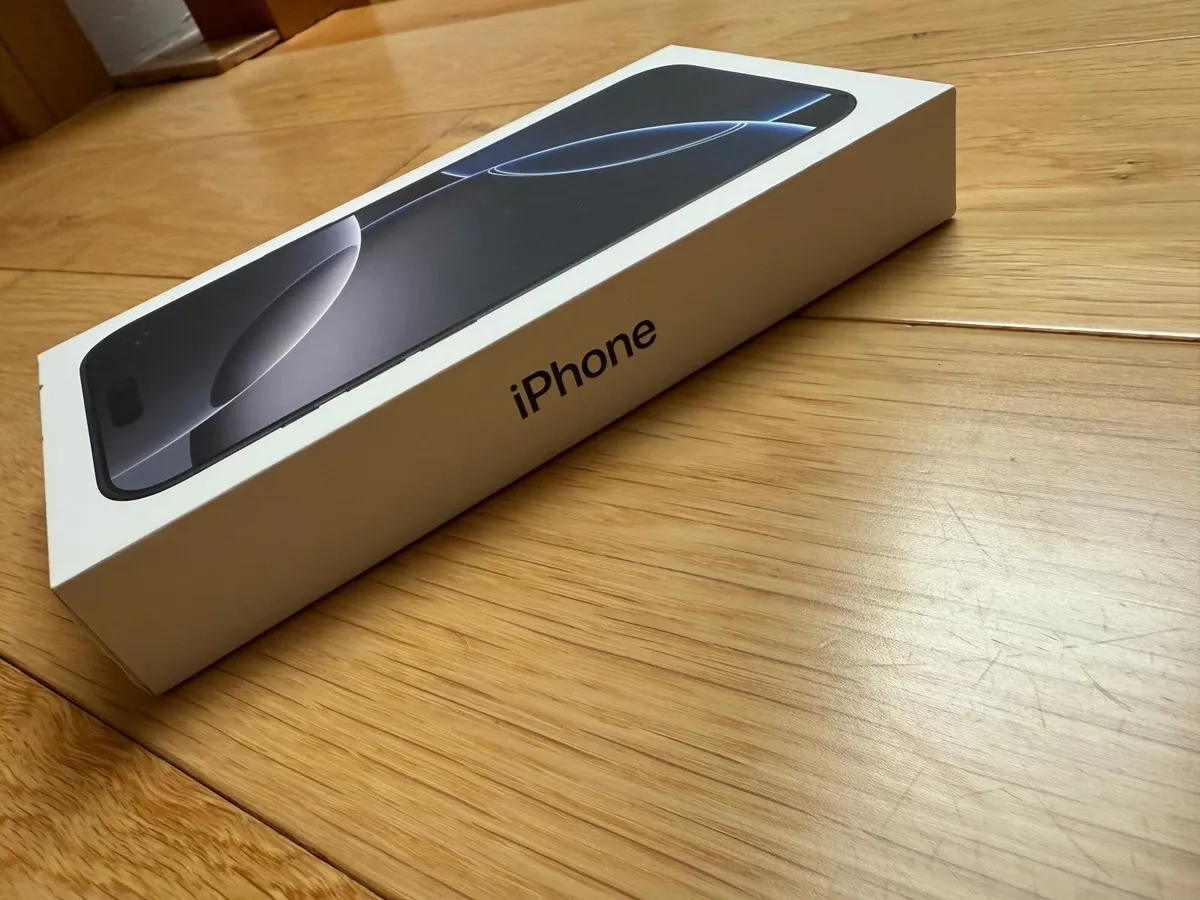 iPhone 16 Pro Max - Image 2